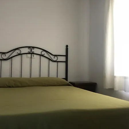 Esperanza בית הארחה 2*